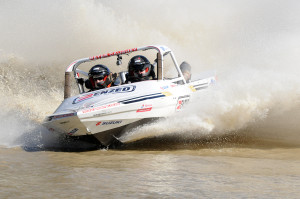 Defending world champion Peter Caughey puts in a flying run for fourth (photo Ian Thornton)