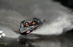 Peter Caughey and Karen Marshall dominate the SuperBoat finals held under lights, to take the championship (photo, Ian Thornton)